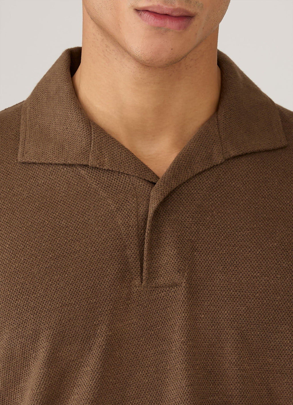 Men's Linen Piqu¨¦ Polo Shirt in Dark Walnut
