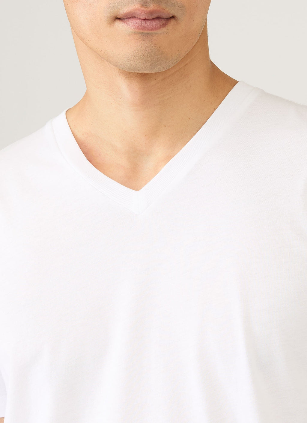 Men's Riviera Midweight V?neck T-shirt in White